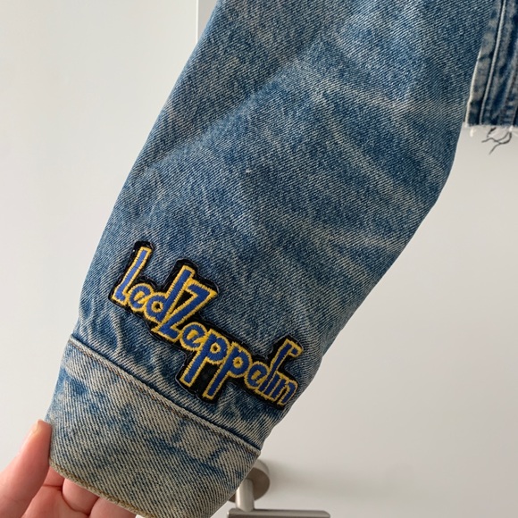Levi’s denim jacket w plaid interior. Rare find. - Picture 2 of 6